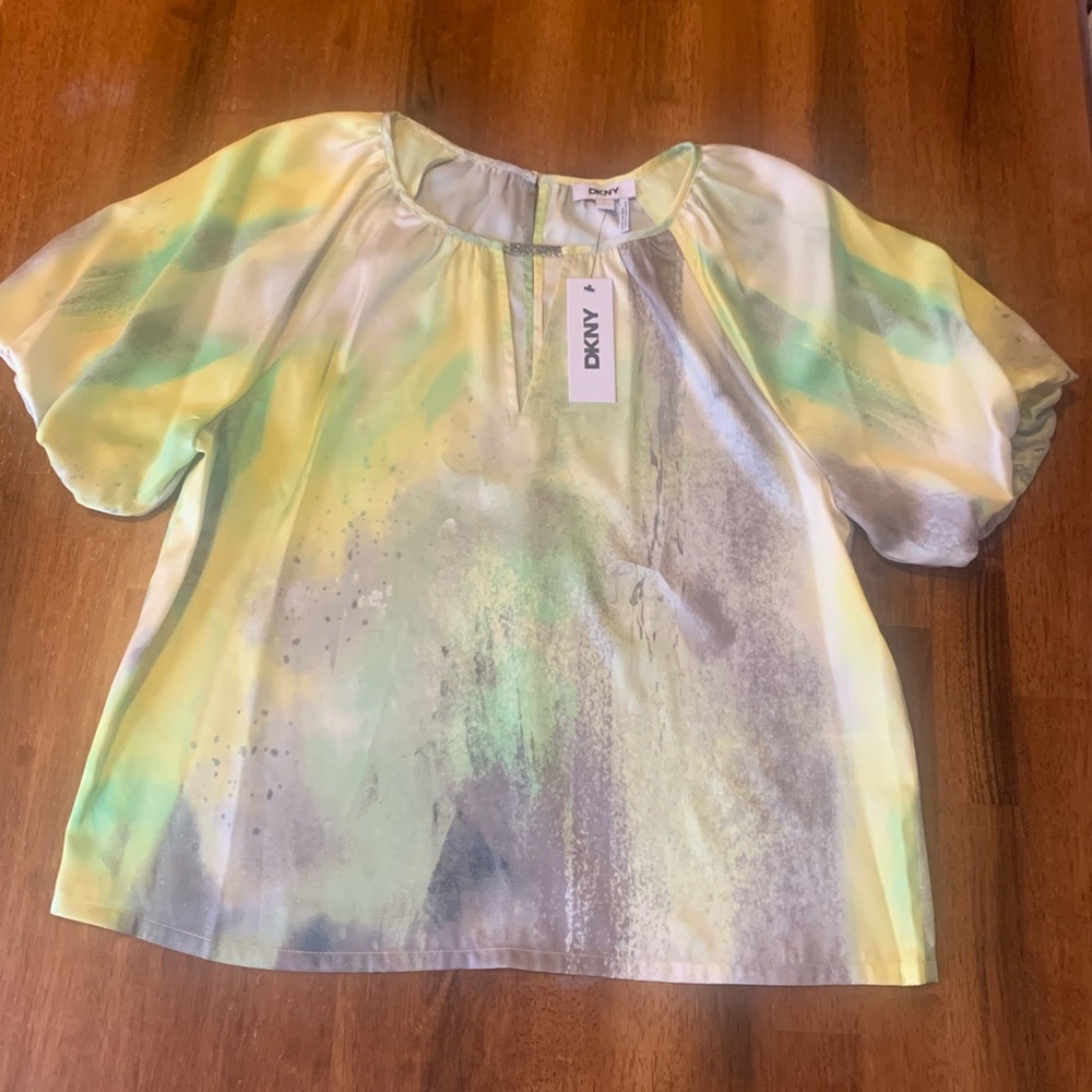 DKNY NWT Blouse Large Pastel Yellow Green Blue Puff Short Sleeve Lightweight
